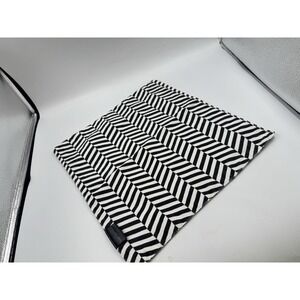 Set of 4 Simply Envogue Chevron Design Chic Placemats Square 12.75" X 13.5"